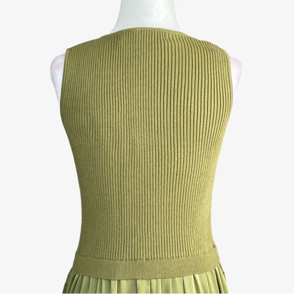 Taylor size small moss green maxi dress w/ stretchy sleeveless top, silky bottom - Picture 10 of 16